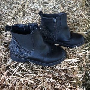 Toddler boots size 9